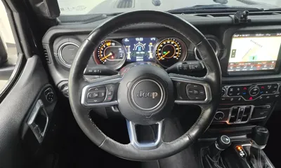 Jeep Wrangler 2021, 68563 км, за 25322.29 USD - фото 13