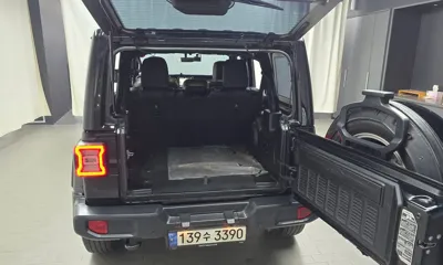 Jeep Wrangler 2021, 68563 км, за 25322.29 USD - фото 20