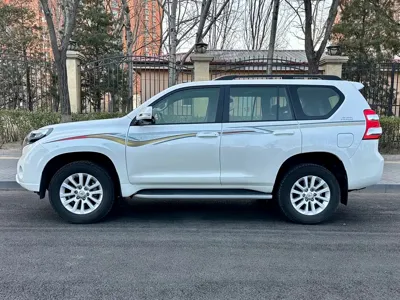 Toyota Prado 2017, 153000 км, за 35119.08 USD