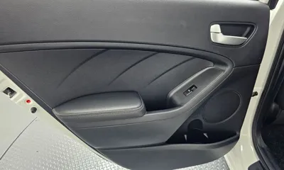 Kia K3 2013, 104794 км, за 3807.27 USD - фото 25