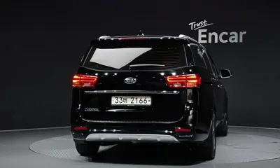 Kia Canival 2019, 117171 км, за 8402.26 USD