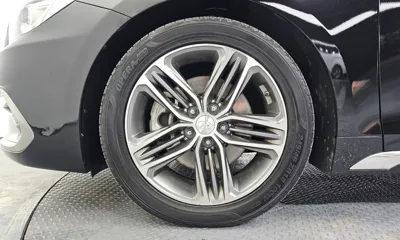 Hyundai Grandeur 2017, 136716 км, за 8589.36 USD