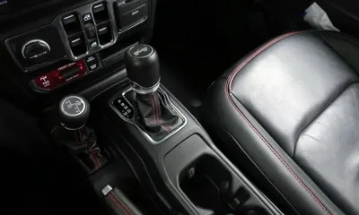 Jeep Wrangler 2023, 26677 км, за 34370.83 USD - фото 9