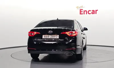 Hyundai Sonata 2015, 213566 км, за 2953.92 USD