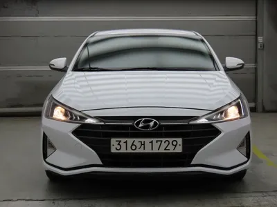 Hyundai Avante 2019, 109622 км, за 6078.62 USD