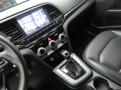 Hyundai Avante 2019, 109622 км, за 6078.62 USD - фото 9