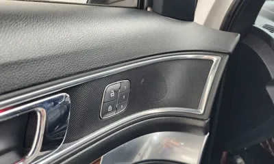 Ford Explorer 2019, 83748 км, за 13456.74 USD - фото 35