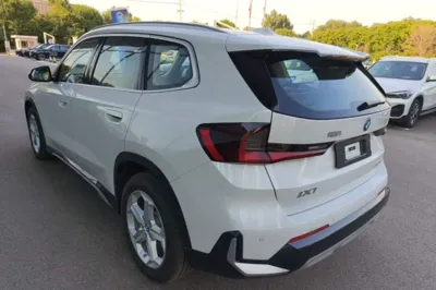 BMW iX1 2025, 7800 км, за 24665 USD