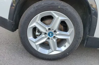 BMW iX1 2025, 7800 км, за 24665 USD - фото 11