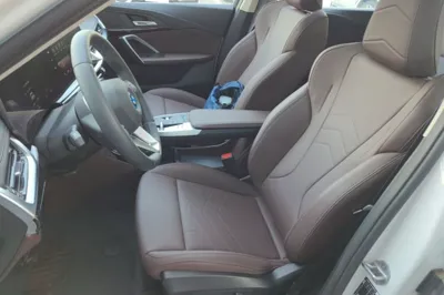 BMW iX1 2025, 7800 км, за 24665 USD - фото 17