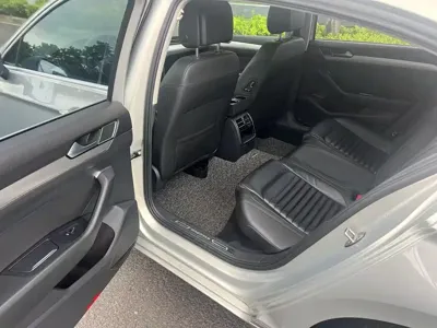 Volkswagen Magotan 2017, 110000 км, за 8090.65 USD