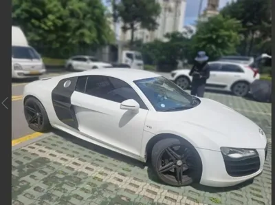 Audi R8 2010, 196771 км, за 26250.49 USD