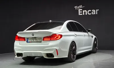 BMW M5 2018, 70316 км, за 33690.12 USD