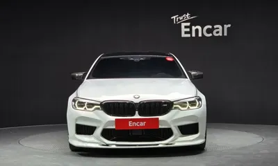 BMW M5 2018, 70316 км, за 33690.12 USD