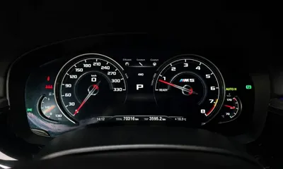 BMW M5 2018, 70316 км, за 33690.12 USD - фото 8