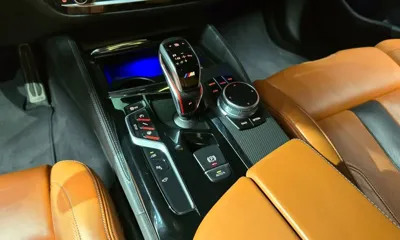 BMW M5 2018, 70316 км, за 33690.12 USD - фото 9