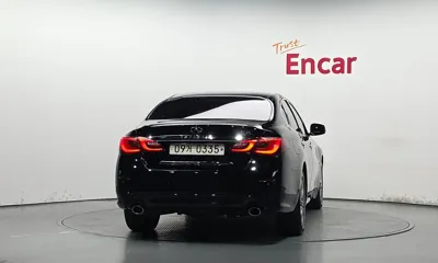 Infiniti Q70 2016, 62977 км, за 7811.47 USD