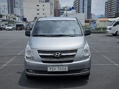 Hyundai Starex 2014, 168300 км, за 3900.5 USD
