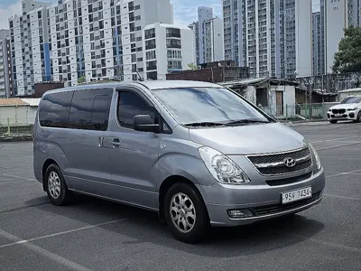 Hyundai Starex 2014, 168300 км, за 3900.5 USD