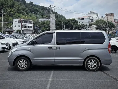 Hyundai Starex 2014, 168300 км, за 3900.5 USD