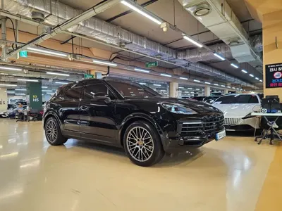Porsche Cayenne · 2023 год