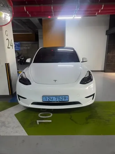 Tesla Model Y 2023, 60500 км, за 24377.55 USD