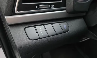 Hyundai Avante 2017, 124188 км, за 5339.58 USD - фото 13