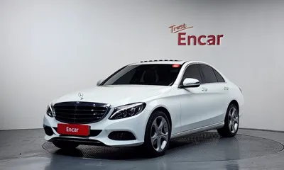 Mercedes-Benz C-Class · 2018 год