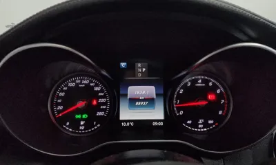 Mercedes-Benz C-Class 2018, 88937 км, за 12997.24 USD - фото 8