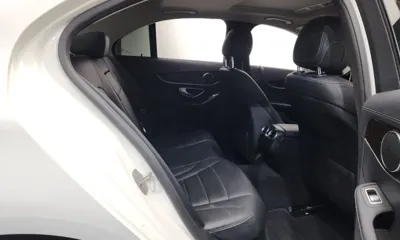 Mercedes-Benz C-Class 2018, 88937 км, за 12997.24 USD - фото 12