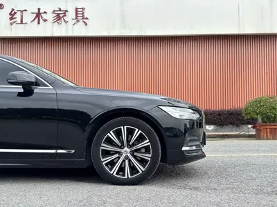 Volvo S90 2021, 77200 км, за 20541.71 USD