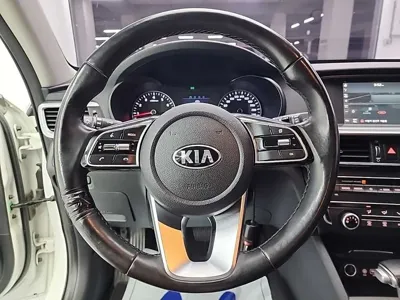 Kia K5 2019, 122310 км, за 5584.08 USD - фото 9