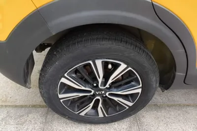 Kia kx1 Stonic 2021, 60100 км, за 8627 USD - фото 11