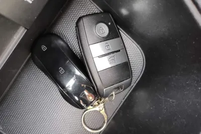 Kia kx1 Stonic 2021, 60100 км, за 8627 USD - фото 23