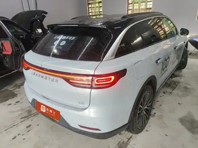 Leapmotor Leapmotor C11 2025, 15000 км, за 19834.81 USD