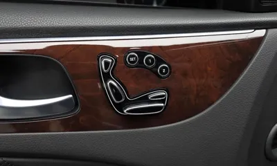 Hyundai Equus 2013, 121321 км, за 8467.9 USD - фото 30