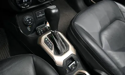 Jeep Renegade 2015, 84294 км, за 5594.59 USD - фото 9
