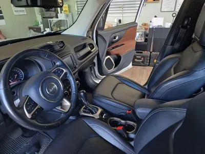 Jeep Renegade 2015, 84294 км, за 5594.59 USD - фото 10