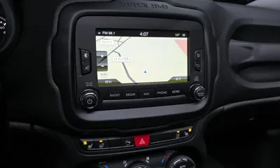 Jeep Renegade 2015, 84294 км, за 5594.59 USD - фото 14