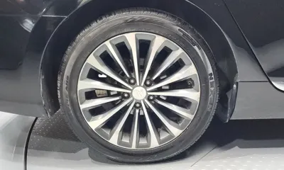 Hyundai Grandeur 2014, 194645 км, за 2317.88 USD