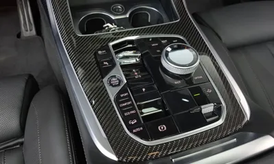 BMW X7 2025, 10538 км, за 86605.42 USD - фото 9