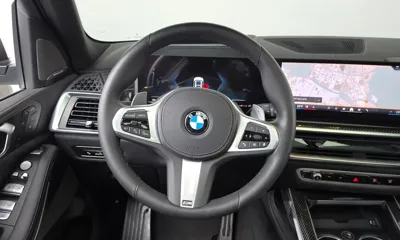 BMW X7 2025, 10538 км, за 86605.42 USD - фото 12