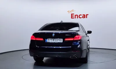 BMW 5-Series 2022, 41850 км, за 25272.42 USD