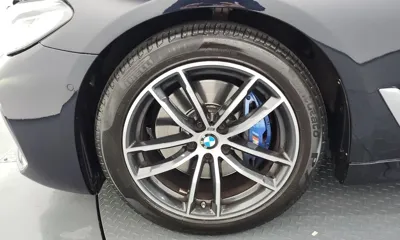 BMW 5-Series 2022, 41850 км, за 25272.42 USD