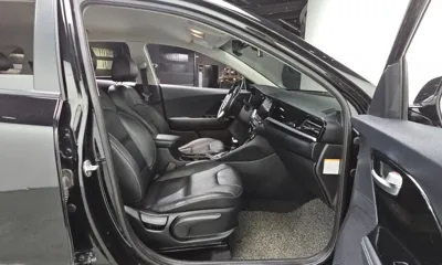 Kia Niro 2020, 116759 км, за 10437.18 USD - фото 12