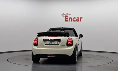 MINI Cooper Convertible 2019, 128272 км, за 9183.41 USD