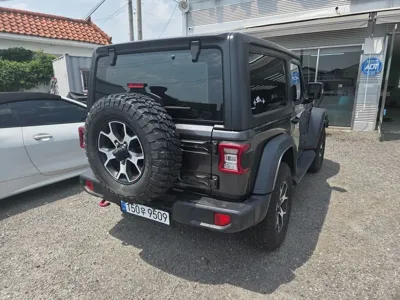 Jeep Wrangler 2020, 113000 км, за 16930.38 USD