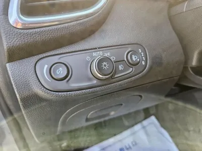 ChevroletGMDaewoo Trax 2019, 111943 км, за 4875.51 USD - фото 18