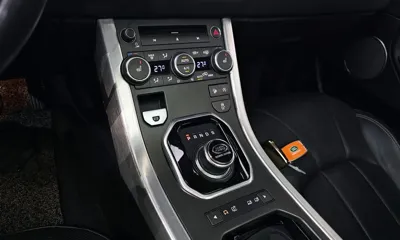 Land Rover Range Rover Evoque 2017, 58887 км, за 8867.57 USD - фото 9