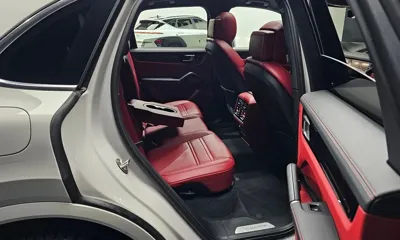 Porsche Cayenne 2023, 20797 км, за 67880.74 USD - фото 12